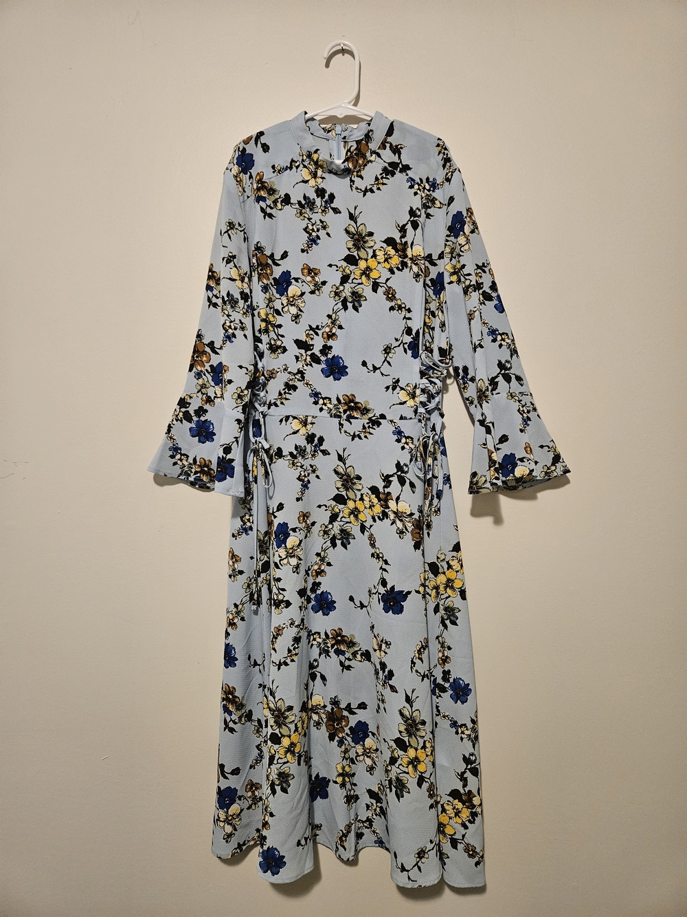 Light Blue Floral Long Sleeve Maxi Dress Size 4